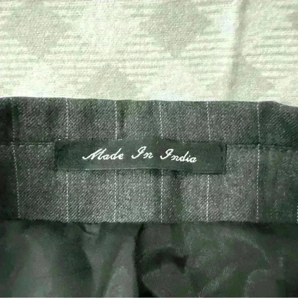 Chaps Sport Coat Men’s 42S Charcoal Gray Pinstriped 100% Wool 3-Button Jacket - Picture 3 of 10